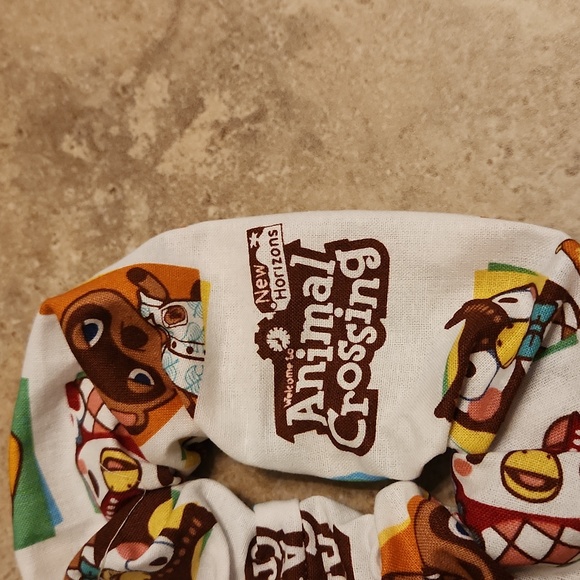 🐻 New Scrunchie - Picture 2 of 2